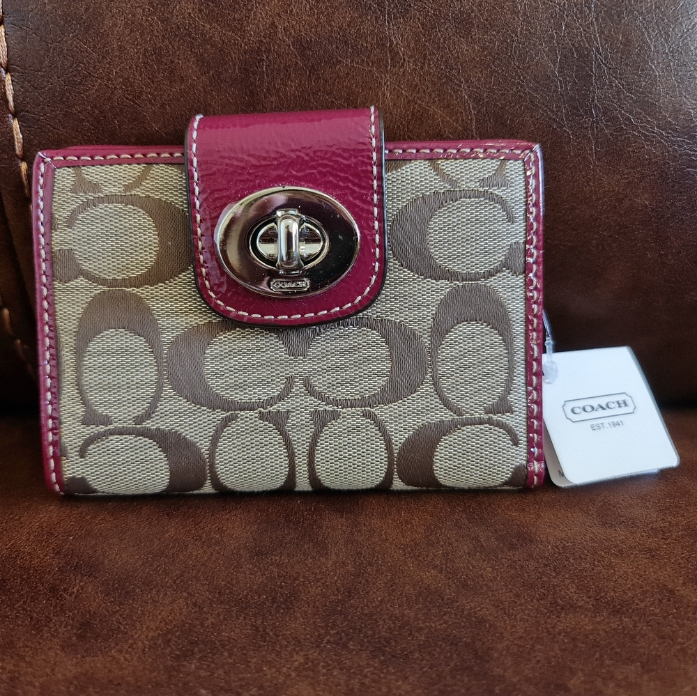 Brand New Coach Signature Turnlock Wallet